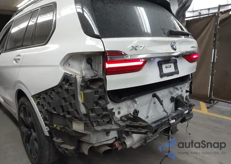 2022 BMW X7 xDrive40I z USA, uszkodzony, nr VIN 5UXCW2C00N9L04417